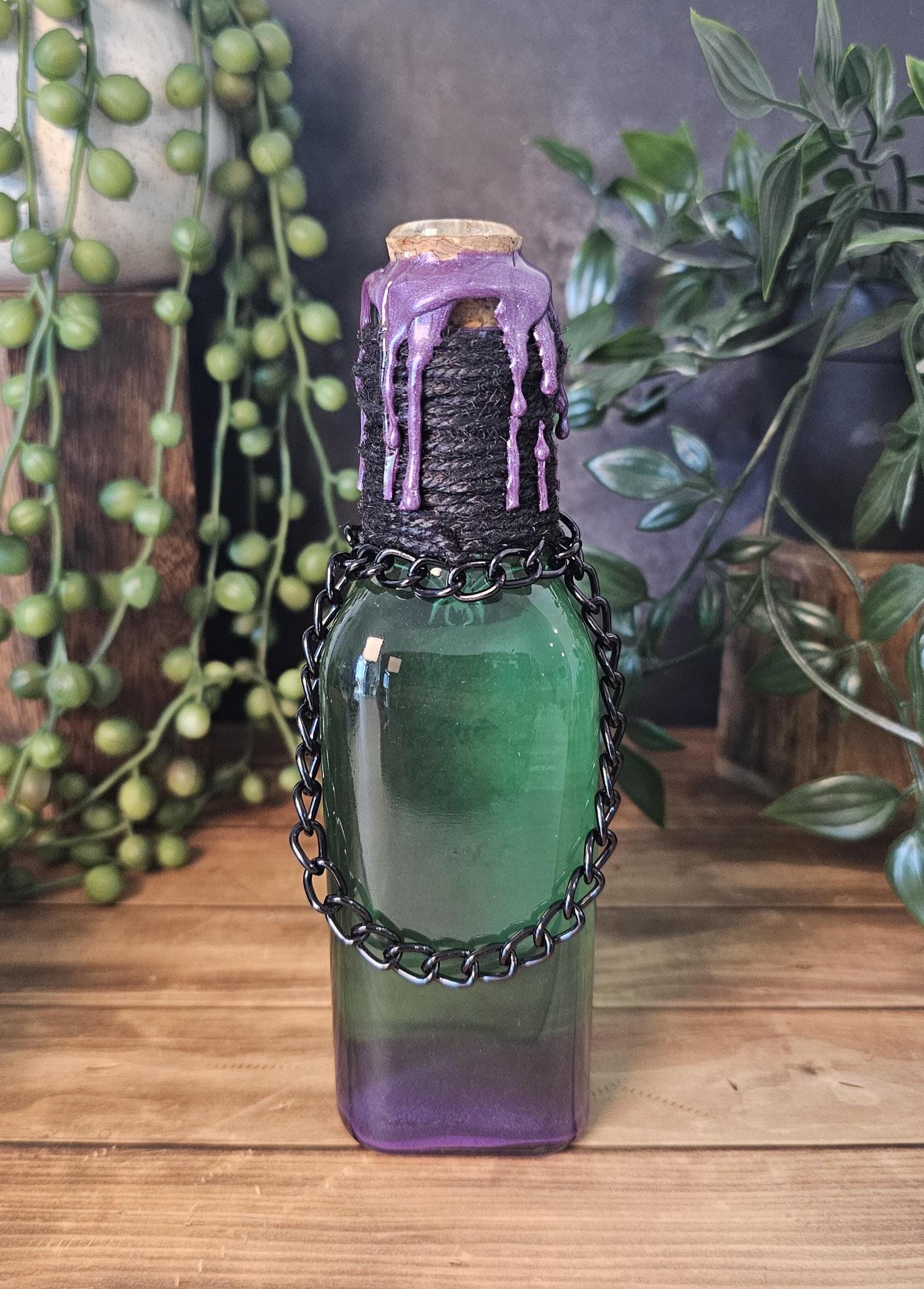 Spider Venom Poison Magic Potion: Color Changing Fantasycore Bottle with Charm